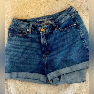 Women's American Eagle Mom shorts size 8